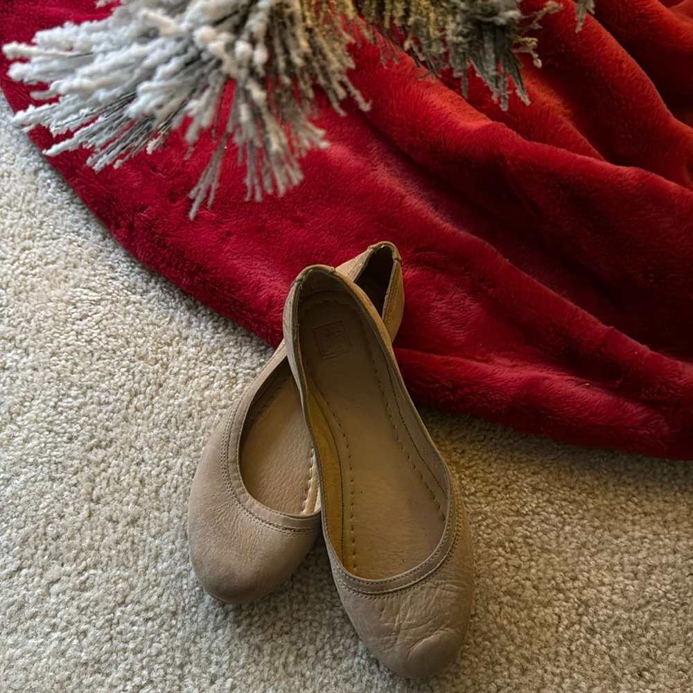 Frye Flats - image 1